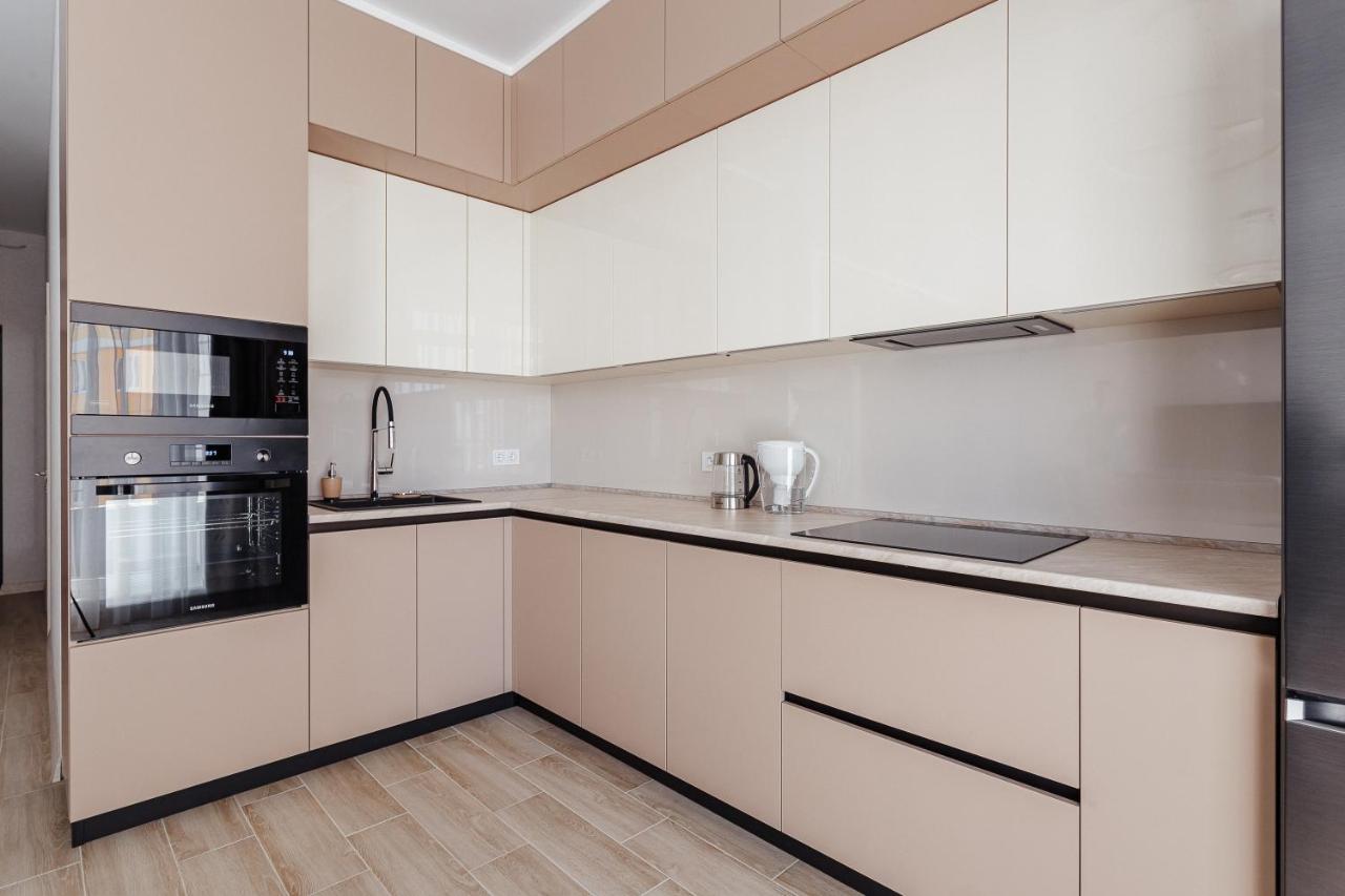 Premium Apartments Four Seasons Odesa Exterior photo