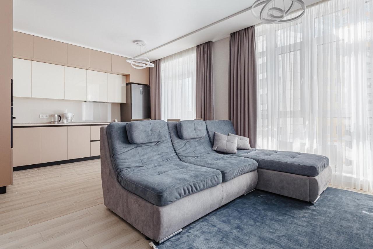 Premium Apartments Four Seasons Odesa Exterior photo